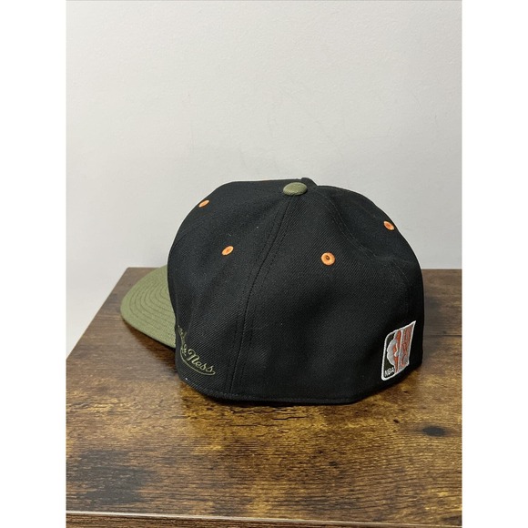 Mitchell & Ness HWC Chicago Bulls Windy City 7 3/4 Fitted Hat 20th Anv 1st Champ - Picture 4 of 10